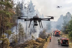 SkySense drone overflying a wildfire scene in the FirstResponder configuration, supporting firefighting crews on the ground